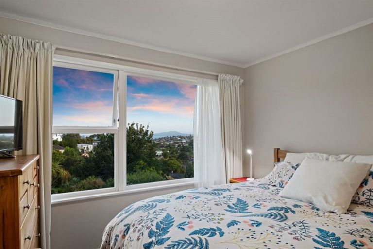 Photo of property in 1/4 Gull Lane, Mairangi Bay, Auckland, 0630