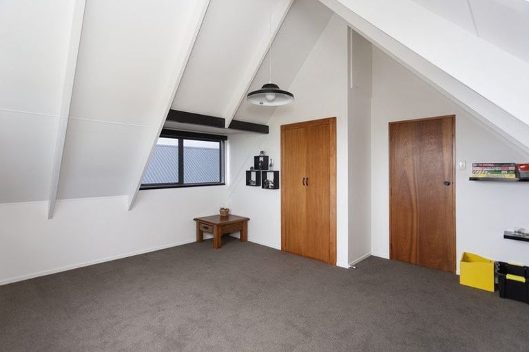 Photo of property in 15 Leven Street, South Hill, Oamaru, 9400