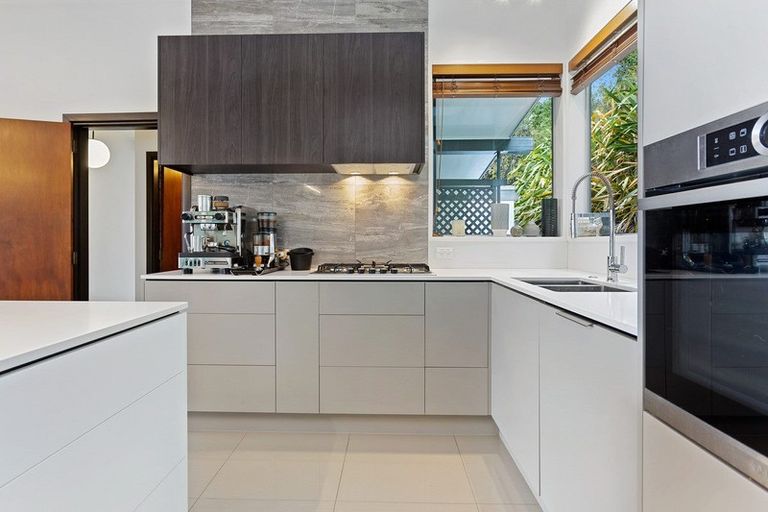 Photo of property in 38 Whareora Terrace, Cashmere, Christchurch, 8022