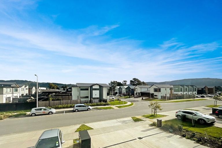 Photo of property in 10b Mawai Hakona Drive, Wallaceville, Upper Hutt, 5018