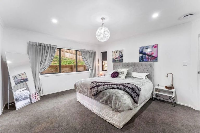 Photo of property in 13 Frankie Stevens Place, Riverstone Terraces, Upper Hutt, 5018