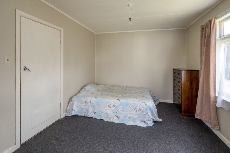 Photo of property in 10 Stuckey Street, Levin, 5510