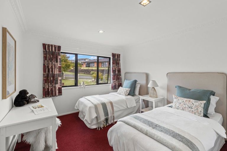 Photo of property in 6 Anderson Way, Highlands Park, New Plymouth, 4312