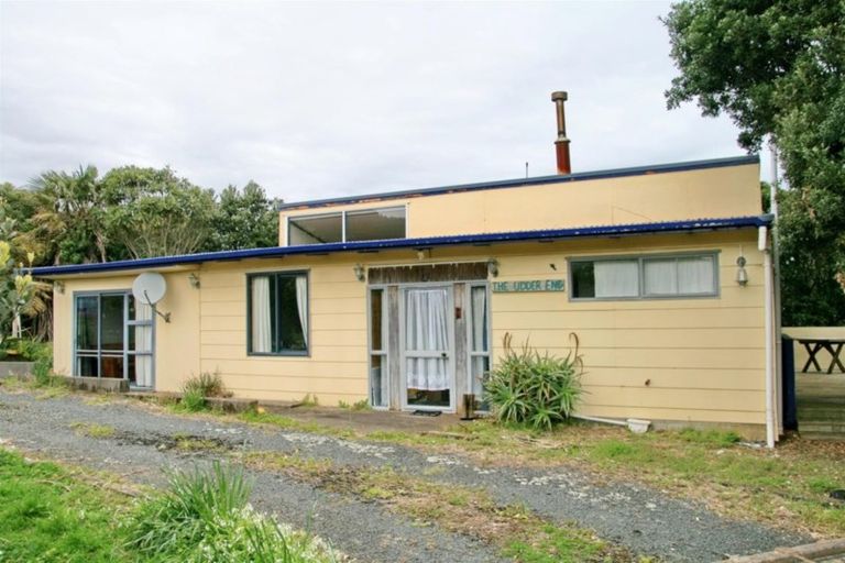 Photo of property in 7 Rerenga Street, Mokau, 4376