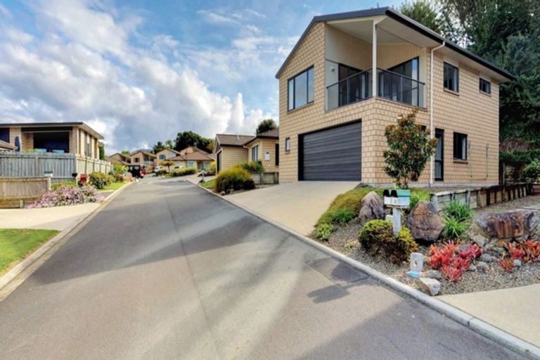 Photo of property in 2/19 Glencarron Place, Bethlehem, Tauranga, 3110