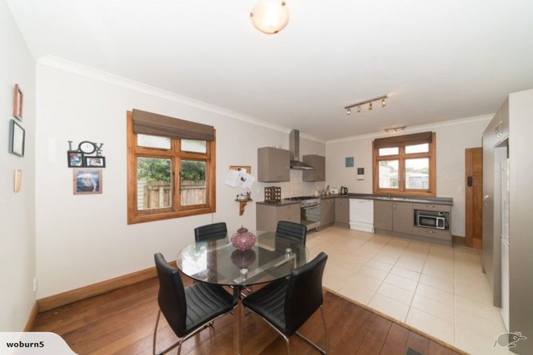 Photo of property in 33 Thomson Street, West End, Palmerston North, 4412