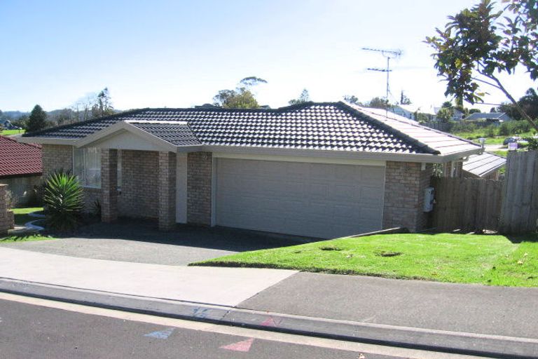 Photo of property in 25 View Ridge Drive, Ranui, Auckland, 0612