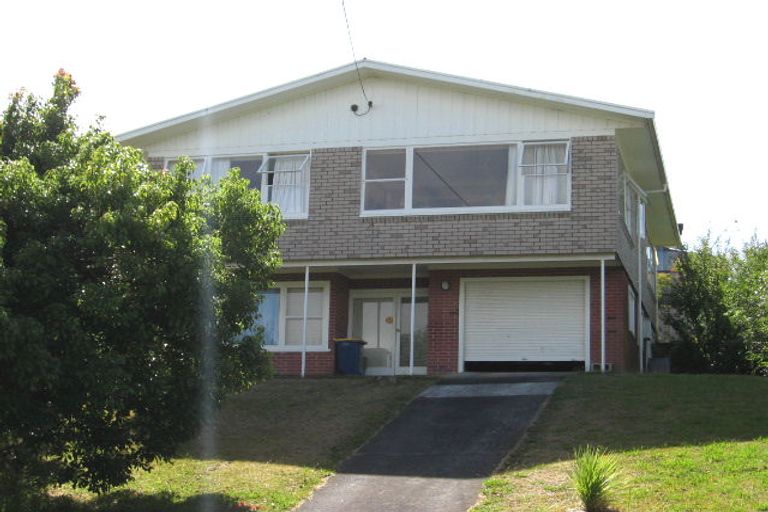 Photo of property in 10 City View Terrace, Birkenhead, Auckland, 0626