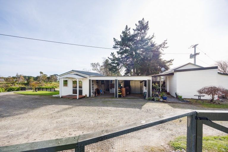 Photo of property in 185 Albert Road, Tokomaru, Palmerston North, 4474