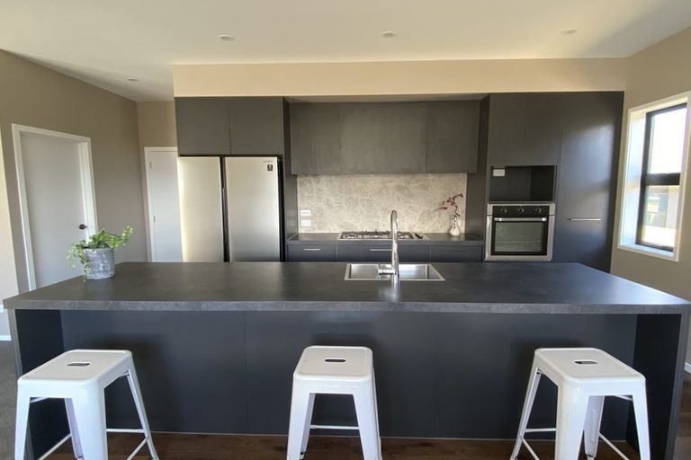 Photo of property in 8 Howden Drive, Jacks Point, 9371