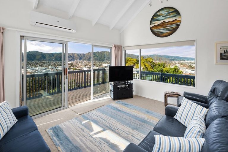 Photo of property in 12b City View Grove, Harbour View, Lower Hutt, 5010