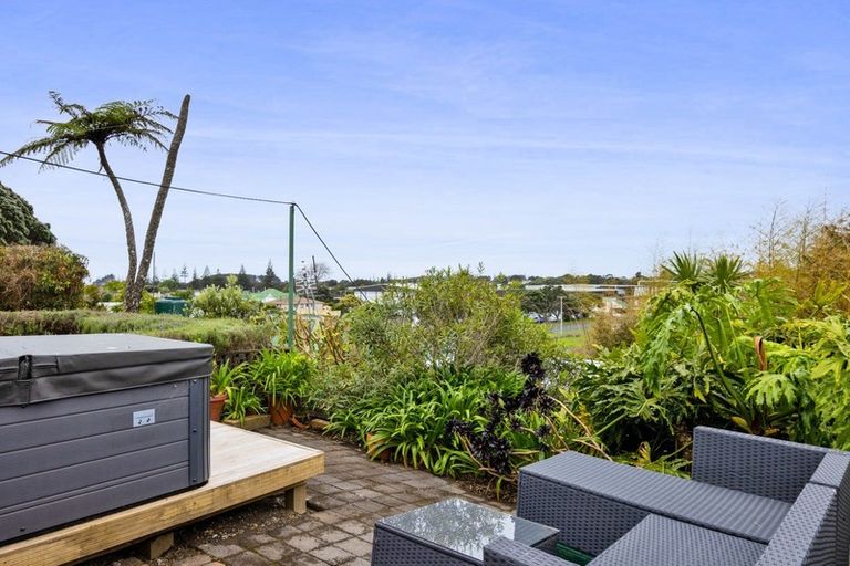 Photo of property in 46 Browne Street, Waitara, 4320