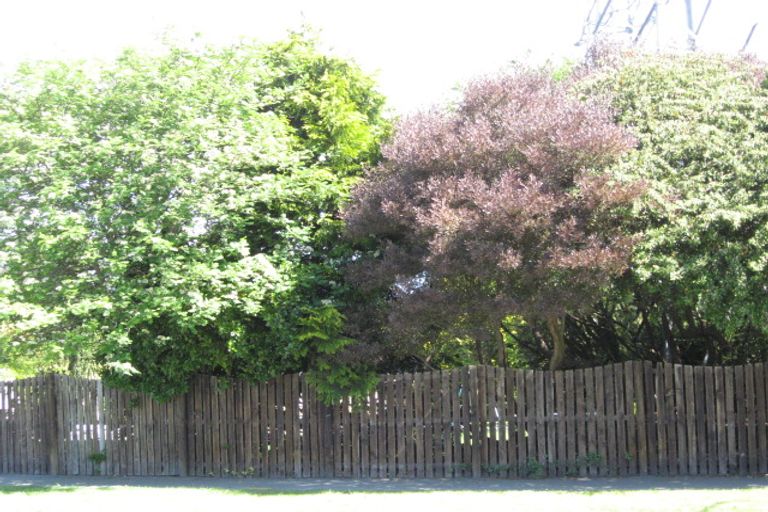 Photo of property in 23 Ambleside Drive, Burnside, Christchurch, 8053