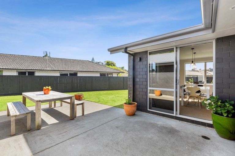 Photo of property in 26 Fernbrook Drive, Hurworth, New Plymouth, 4310