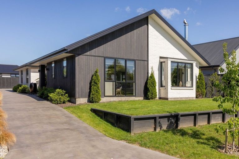 Photo of property in 3 Saint James Place, Rangiora, 7400