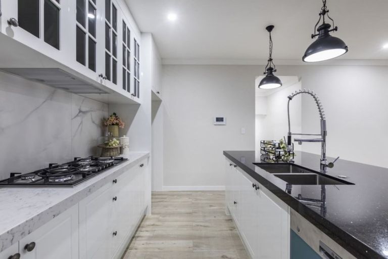 Photo of property in 3 David Rogers Lane, Swanson, Auckland, 0614