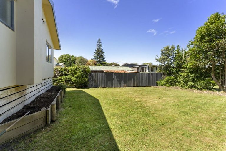 Photo of property in 4 The Avenue, Otaki Beach, Otaki, 5512