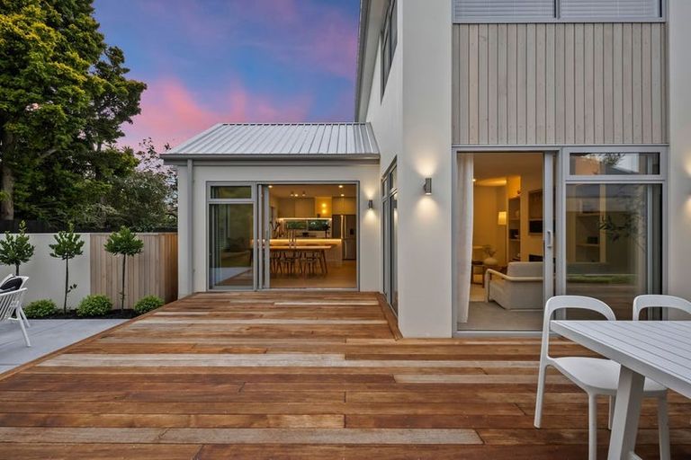 Photo of property in 20a Gordon Avenue, St Albans, Christchurch, 8014