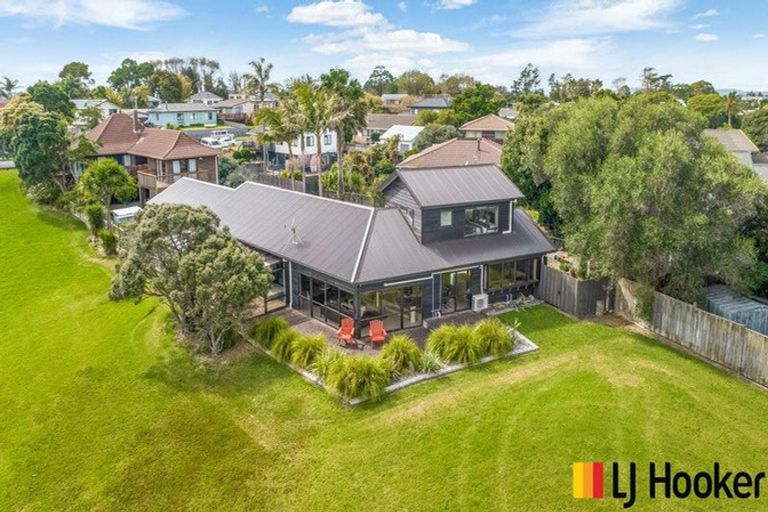 Photo of property in 180 Carnoustie Drive, Wattle Downs, Auckland, 2103