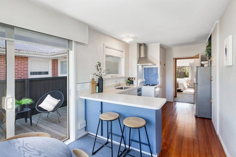 Photo of property in 2/4 Lansbury Avenue, Strowan, Christchurch, 8052