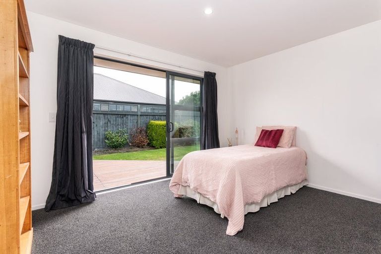 Photo of property in 28 Bradwell Crescent, Halswell, Christchurch, 8025