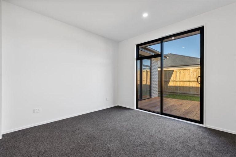 Photo of property in 8 Ivan Mauger Place, Rolleston, 7615