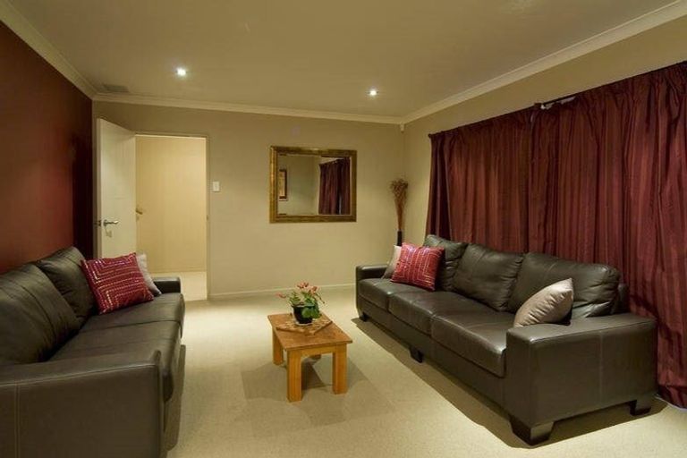 Photo of property in 28 Carol Lee Place, Albany Heights, Auckland, 0632