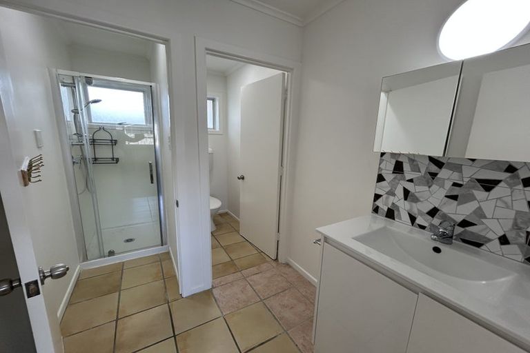 Photo of property in 393 West Coast Road, Glen Eden, Auckland, 0602