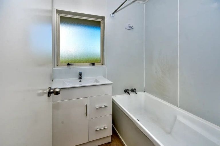 Photo of property in 1/19 Wai Iti Place, Clendon Park, Auckland, 2103