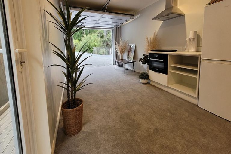 Photo of property in 11a Viridian Lane, Greenhithe, Auckland, 0632