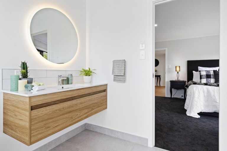 Photo of property in 414 Paparata Road, Bombay, 2675