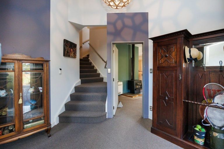 Photo of property in 45 Waicola Drive, Fitzherbert, Palmerston North, 4471