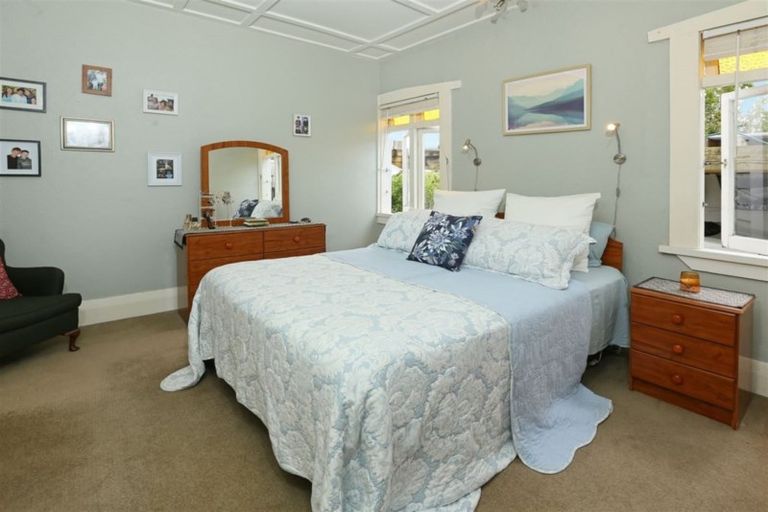 Photo of property in 249a Great North Road, Henderson, Auckland, 0612
