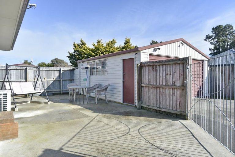Photo of property in 241 Wainoni Road, Avondale, Christchurch, 8061