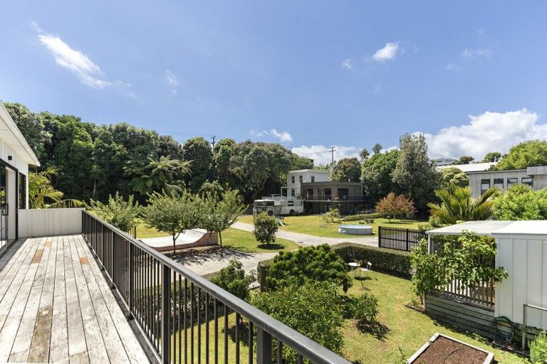 Photo of property in 18-22 Dixon Street, Oakura, 4314