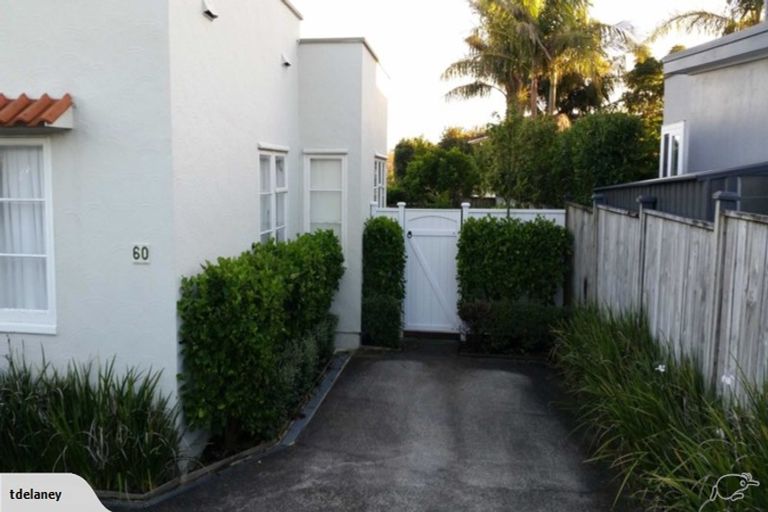 Photo of property in 60 Old Lake Road, Narrow Neck, Auckland, 0624
