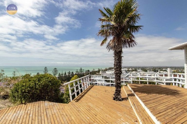 Photo of property in 8 Seaview Terrace, Bluff Hill, Napier, 4110