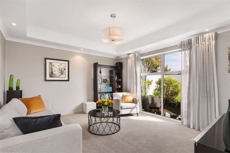 Photo of property in 16 Muirhill Street, Halswell, Christchurch, 8025