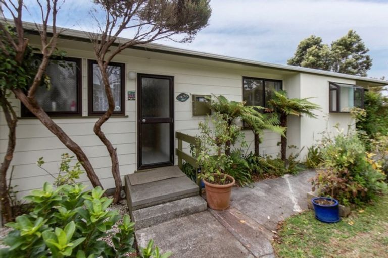 Photo of property in 151 Mark Avenue, Grenada Village, Wellington, 6037