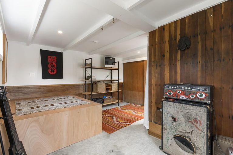 Photo of property in 67 Smythe Road, Henderson, Auckland, 0612