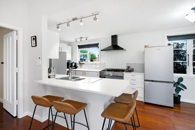 Photo of property in 1/6 Cornwall Street, Brooklands, New Plymouth, 4310