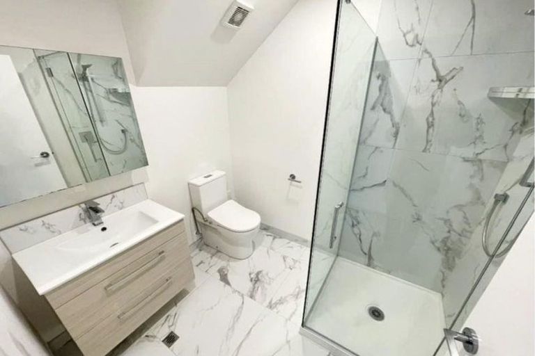 Photo of property in 7/22 Yeovil Road, Te Atatu Peninsula, Auckland, 0610