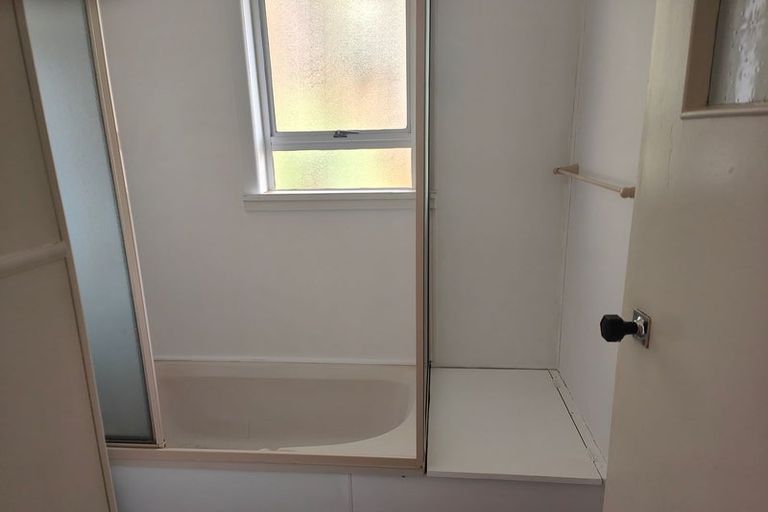 Photo of property in 38 Durham Street, Te Atatu Peninsula, Auckland, 0610