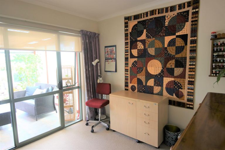 Photo of property in 6 Nautical Drive, Haruru, 0204