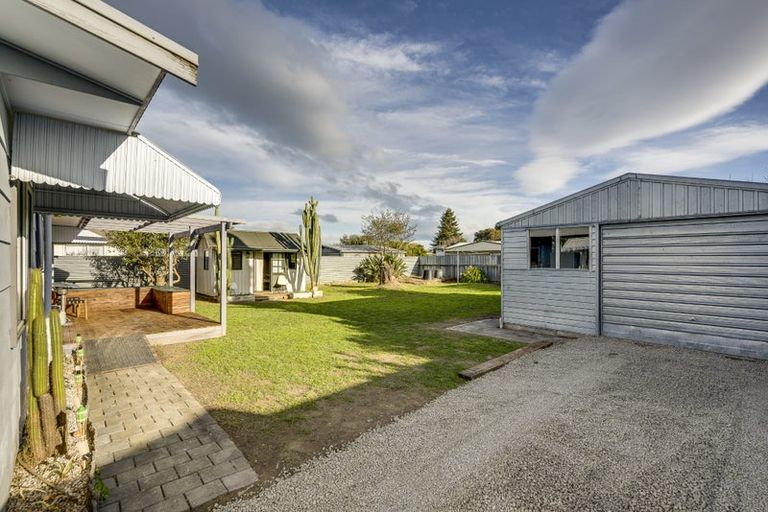 Photo of property in 6 Burton Crescent, Flaxmere, Hastings, 4120