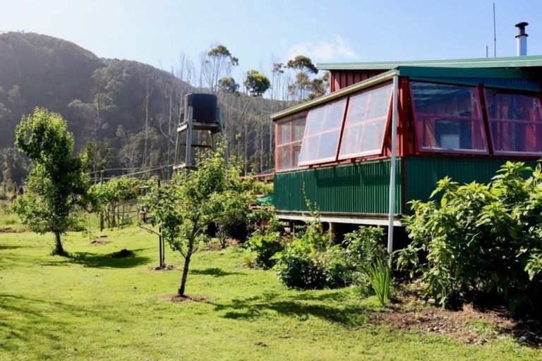 Photo of property in 4386 Karamea Highway, Karamea, 7893