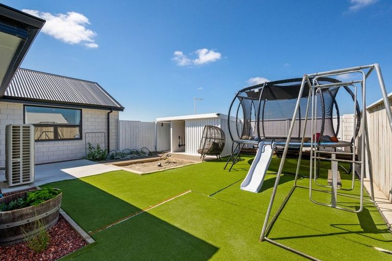 Photo of property in 28 Whitehall Drive, Springlands, Blenheim, 7201