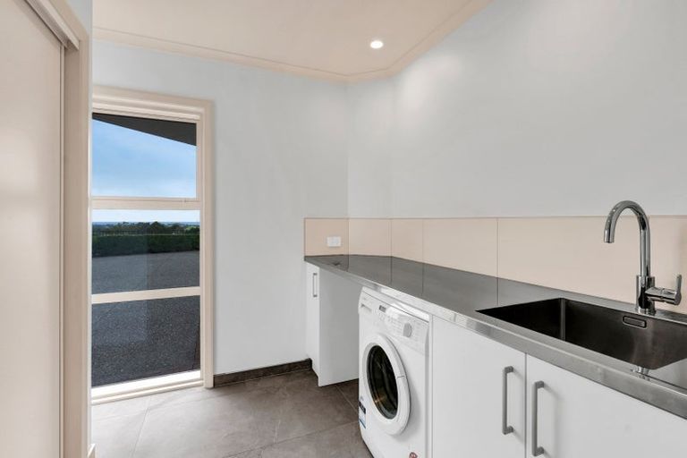 Photo of property in 171 Sealy Road, Omata, New Plymouth, 4374