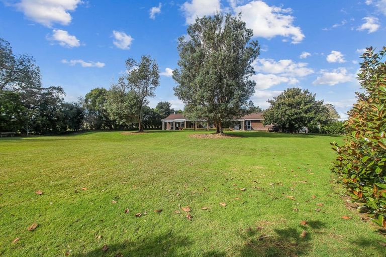 Photo of property in 112a Mcrobbie Road, Kingseat, Papakura, 2580