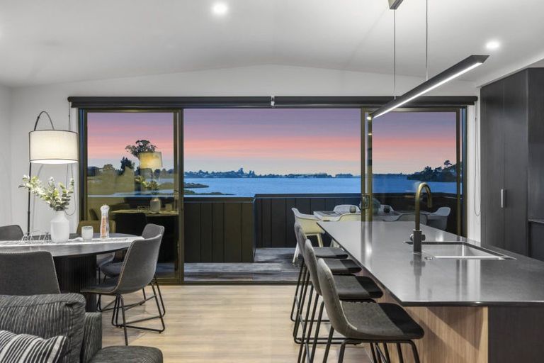 Photo of property in 31 Hinaki Street, Poike, Tauranga, 3112